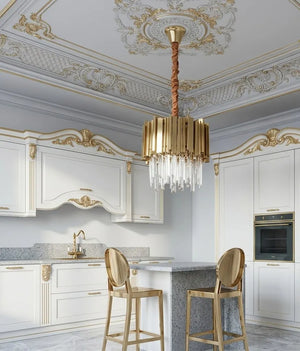 Candelabru auriu cu Cristale – 3×E27, Ø30 cm, Design Elegant și Modern
